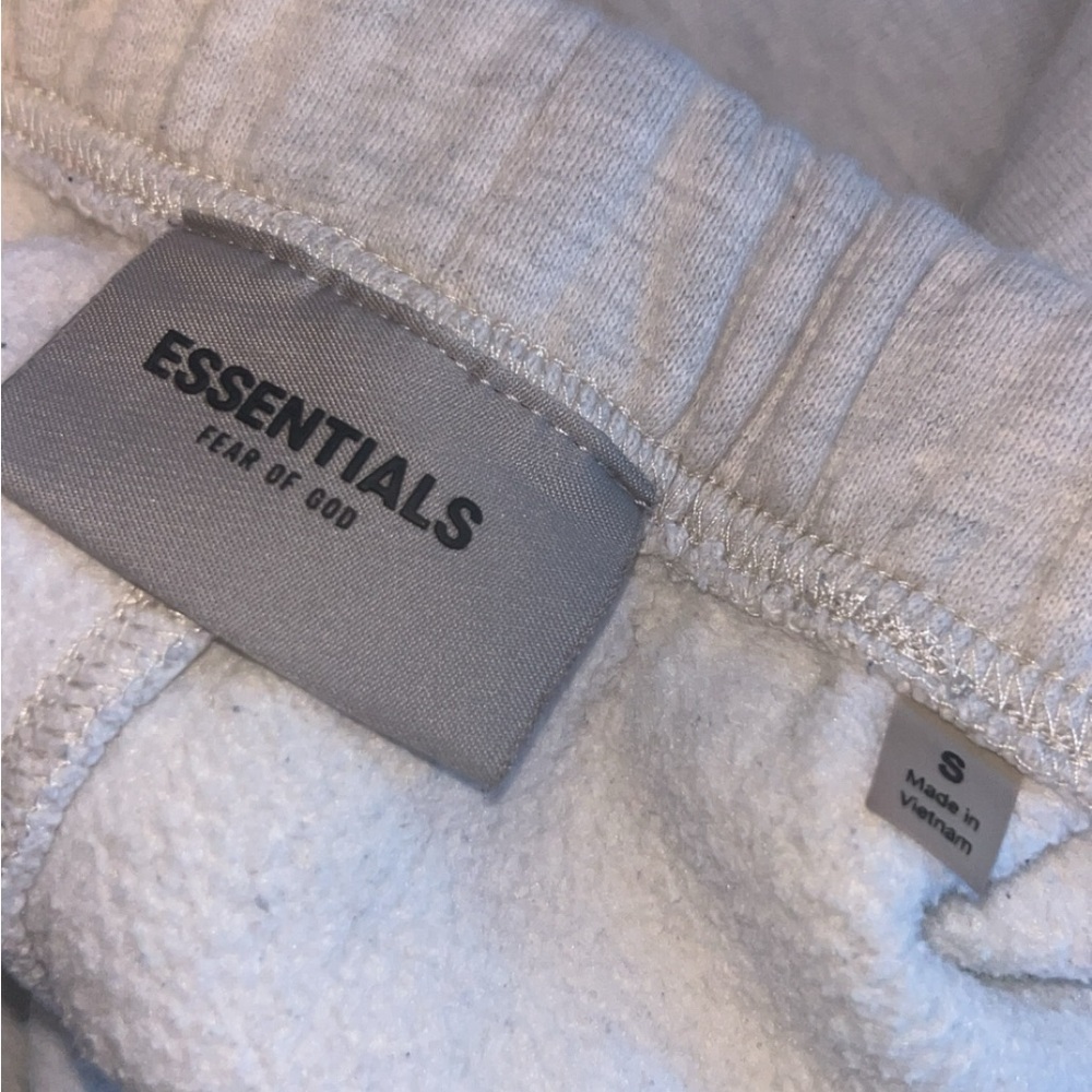 Essentials Set SS21 - Picture 3 of 3